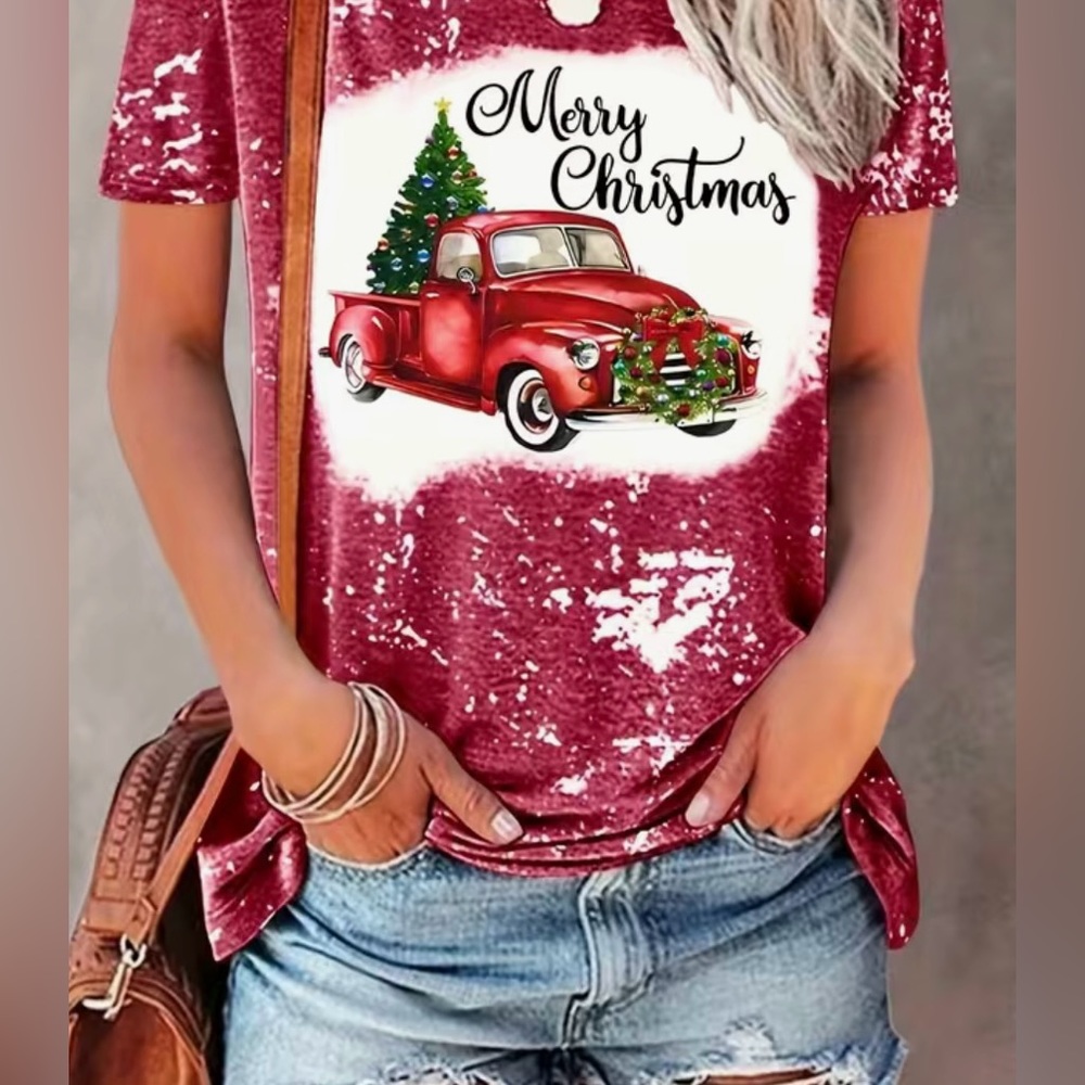 Nwt merry Christmas tshirt soft material woman’s